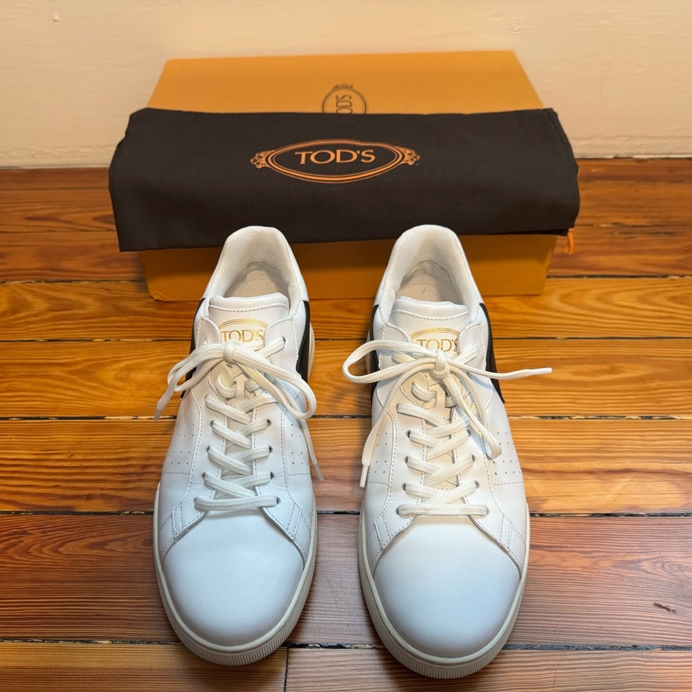 TOD’s Cassetta Leather Sneaker - size 39.5